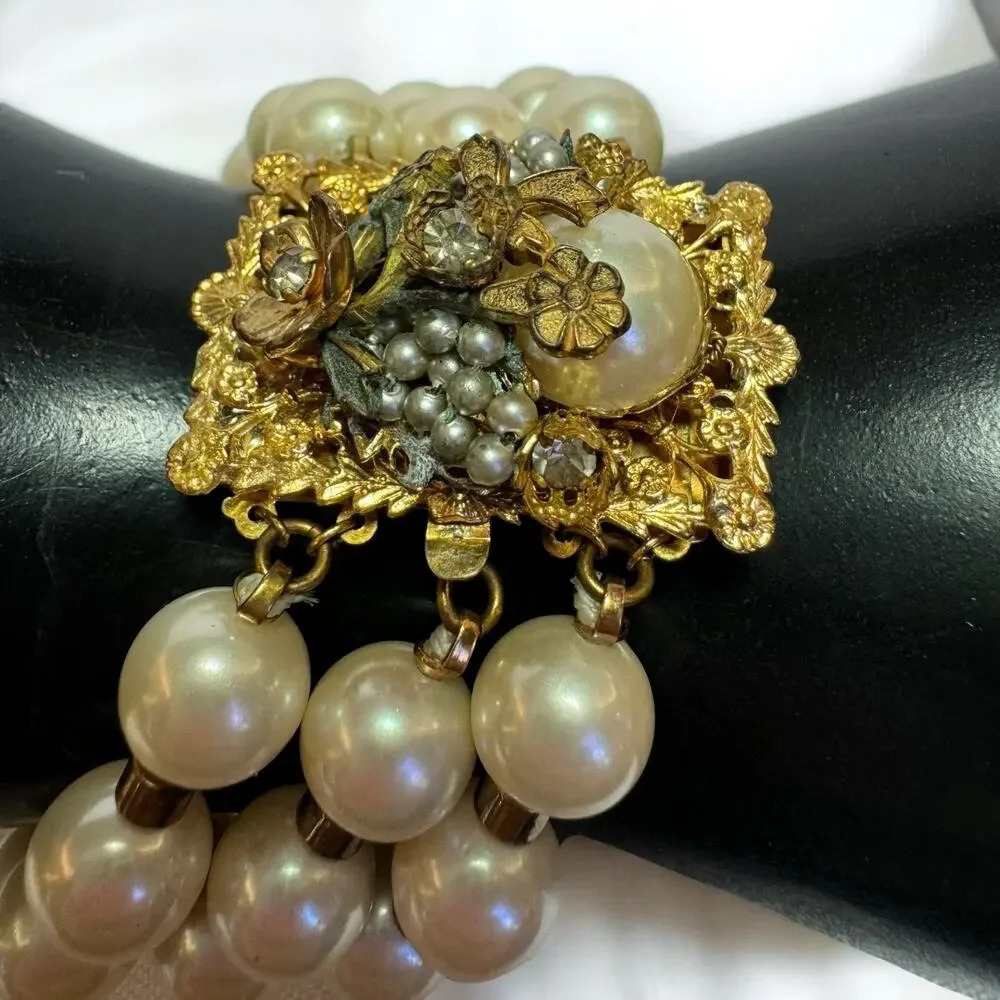 DE MARIO Vintage 1940s Bracelet Pearl Crystal  Rhinestones Floral Metal Beadwork - Picture 3 of 8